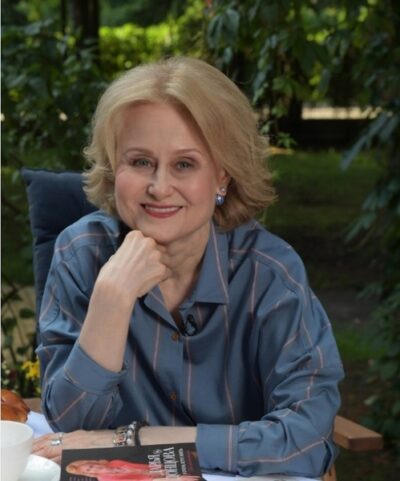 Отличное настроение от Дарьи Донцовой!

Её романы пользуются неизменным успехом и искренней любовью..